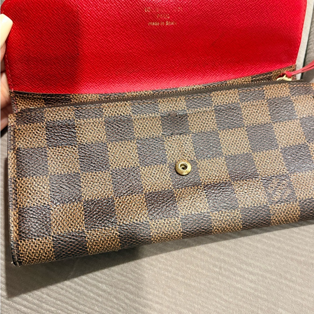 LV Damier Ebene Emilie Wallet Red - Picture 6 of 10